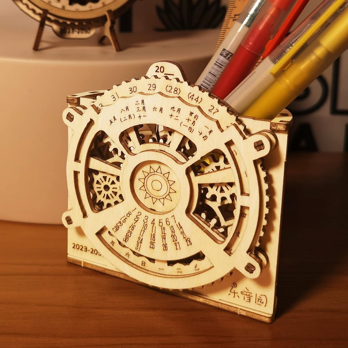 DIY Wooden Perpetual Calendar Pen Holder Puzzle – Mechanical Construction 3D Model Kit for Teens and Adults Creative Desk Decor