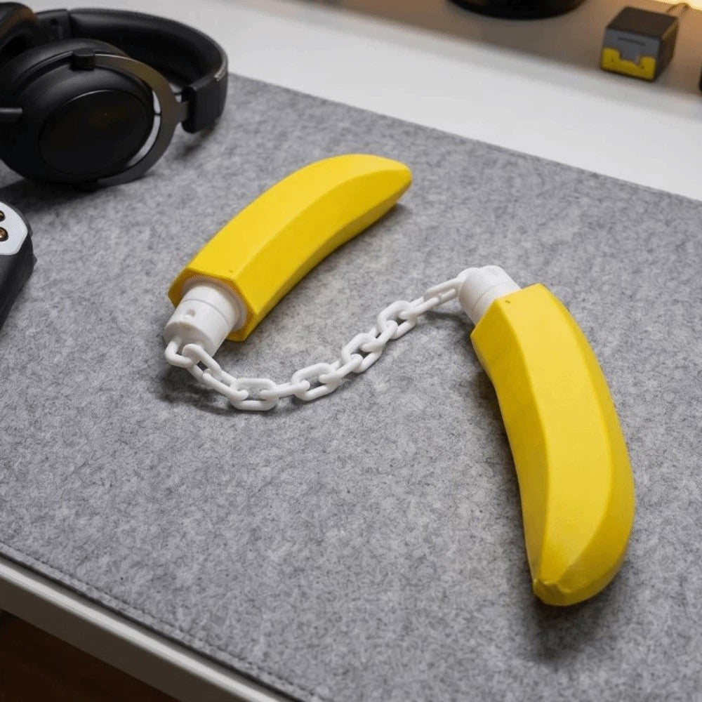 Exquisite Banana Nunchaku Toy – 3D Printed Creative Fruit-Shaped Decompression Model for Casual Fidget Play, Desktop Decor, Novelty Gifts and Collectors